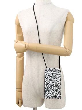 Valentino Leopard Print Crossbody Phone Bag - White/Black Unisex